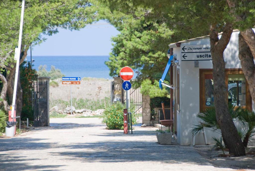 Camping Village La Pineta San Vito Lo Capo Exterior photo
